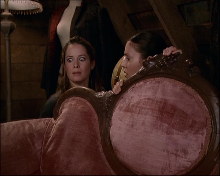 Charmed-Online-dot-net_808BattleOfTheHexes1863.jpg Charmed-Online-dot-net_808BattleOfTheHexes1863.jpg