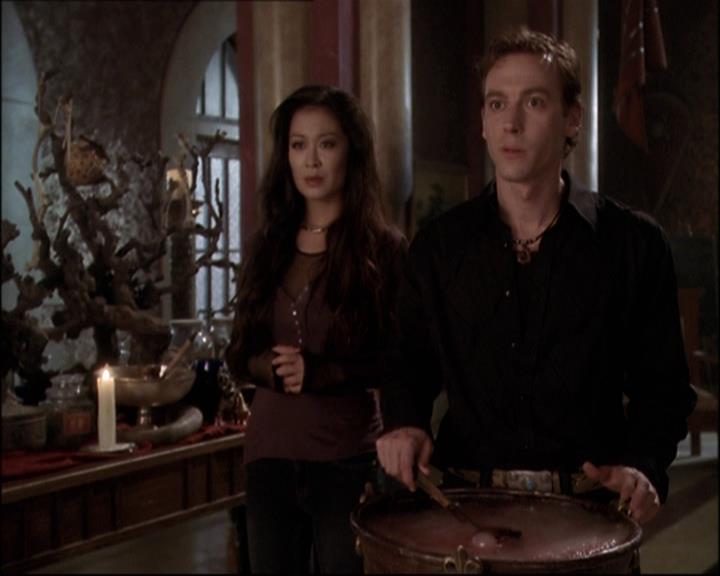 Charmed-Online-dot-net_808BattleOfTheHexes1871.jpg Charmed-Online-dot-net_808BattleOfTheHexes1871.jpg