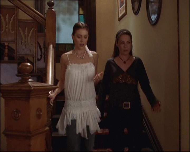 Charmed-Online-dot-net_808BattleOfTheHexes1883.jpg Charmed-Online-dot-net_808BattleOfTheHexes1883.jpg