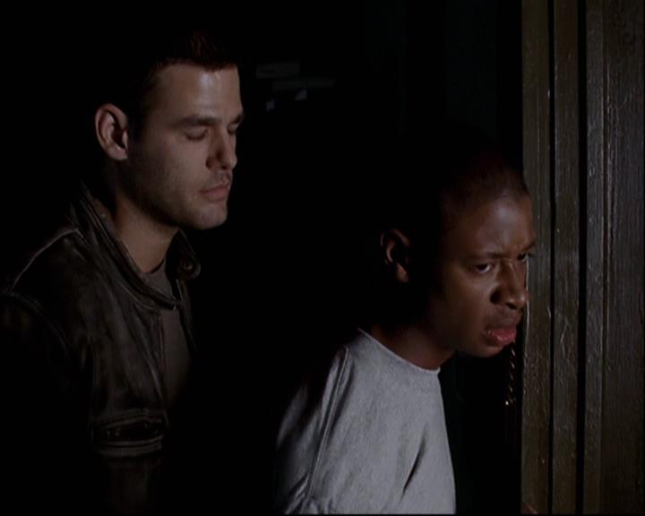 Charmed-Online-dot-net_808BattleOfTheHexes1963.jpg Charmed-Online-dot-net_808BattleOfTheHexes1963.jpg