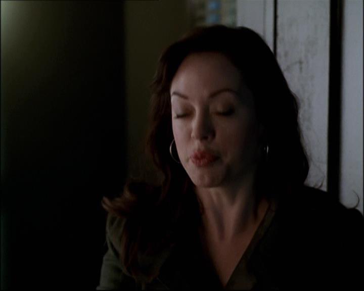 Charmed-Online-dot-net_808BattleOfTheHexes1964.jpg Charmed-Online-dot-net_808BattleOfTheHexes1964.jpg