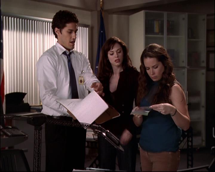 Charmed-Online-dot-net_809HulkusPocus1512.jpg Charmed-Online-dot-net_809HulkusPocus1512.jpg