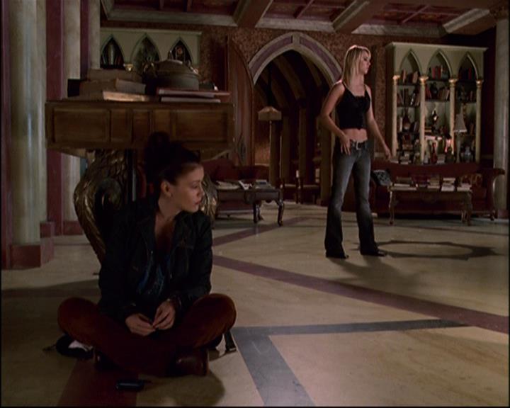 Charmed-Online-dot-net_810VayaConLeos0249.jpg