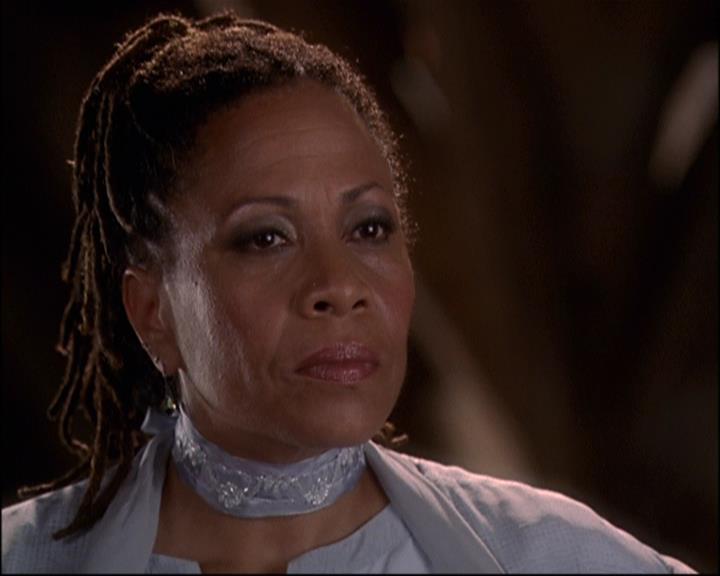 Charmed-Online-dot-net_810VayaConLeos1993.jpg Charmed-Online-dot-net_810VayaConLeos1993.jpg