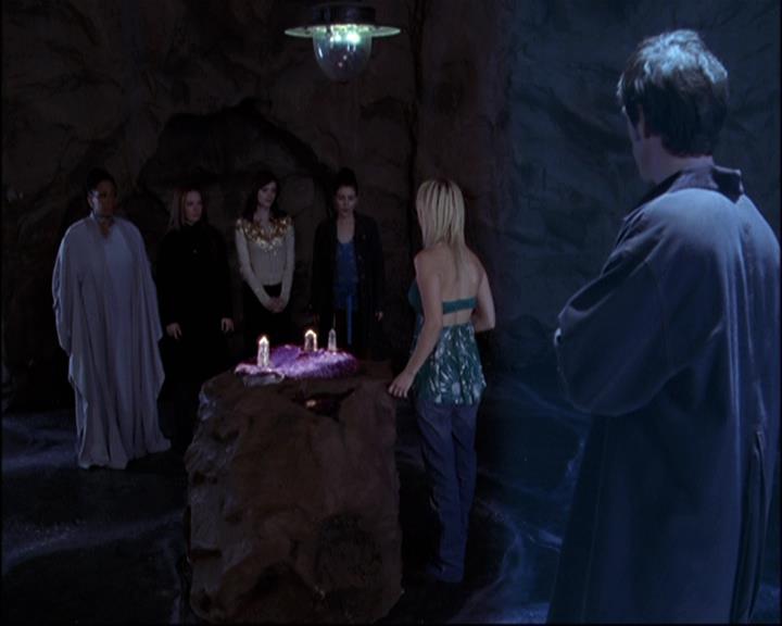 Charmed-Online-dot-net_810VayaConLeos2046.jpg