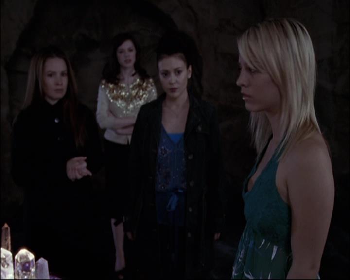 Charmed-Online-dot-net_810VayaConLeos2076.jpg