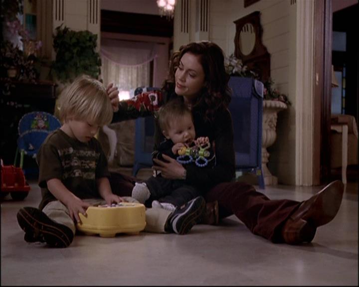 Charmed-Online-dot-net_810VayaConLeos2310.jpg Charmed-Online-dot-net_810VayaConLeos2310.jpg