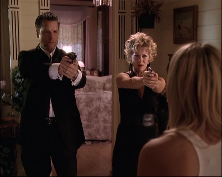 Charmed-Online-dot-net_811MrAndMrsWitch1829.jpg Charmed-Online-dot-net_811MrAndMrsWitch1829.jpg