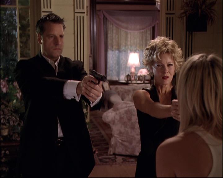 Charmed-Online-dot-net_811MrAndMrsWitch1845.jpg Charmed-Online-dot-net_811MrAndMrsWitch1845.jpg