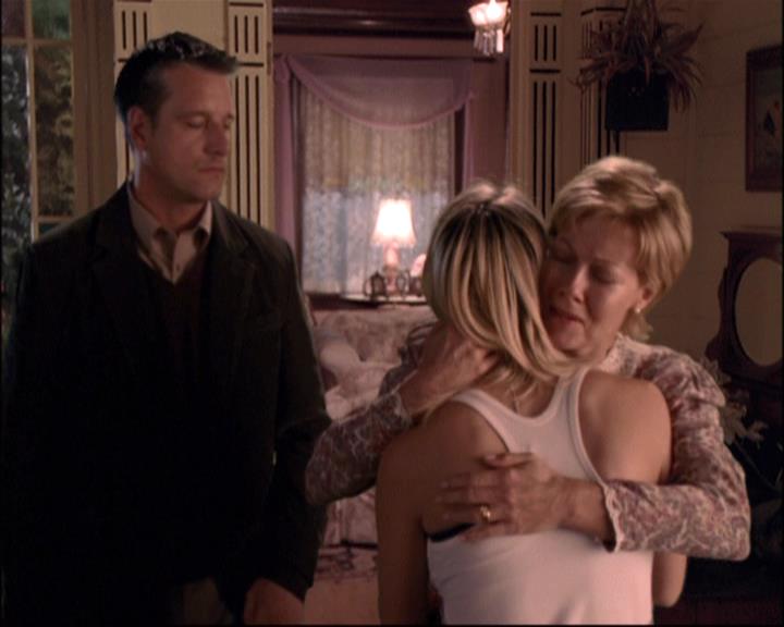 Charmed-Online-dot-net_811MrAndMrsWitch1865.jpg Charmed-Online-dot-net_811MrAndMrsWitch1865.jpg