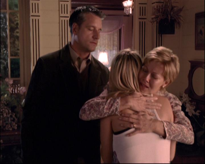 Charmed-Online-dot-net_811MrAndMrsWitch1866.jpg Charmed-Online-dot-net_811MrAndMrsWitch1866.jpg