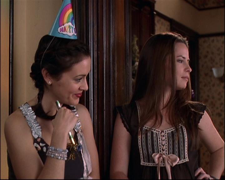 Charmed-Online-dot-net_812PaybacksAWitch0856.jpg Charmed-Online-dot-net_812PaybacksAWitch0856.jpg