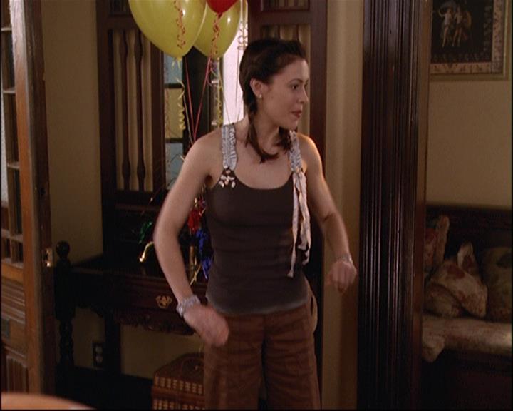 Charmed-Online-dot-net_812PaybacksAWitch1859.jpg Charmed-Online-dot-net_812PaybacksAWitch1859.jpg