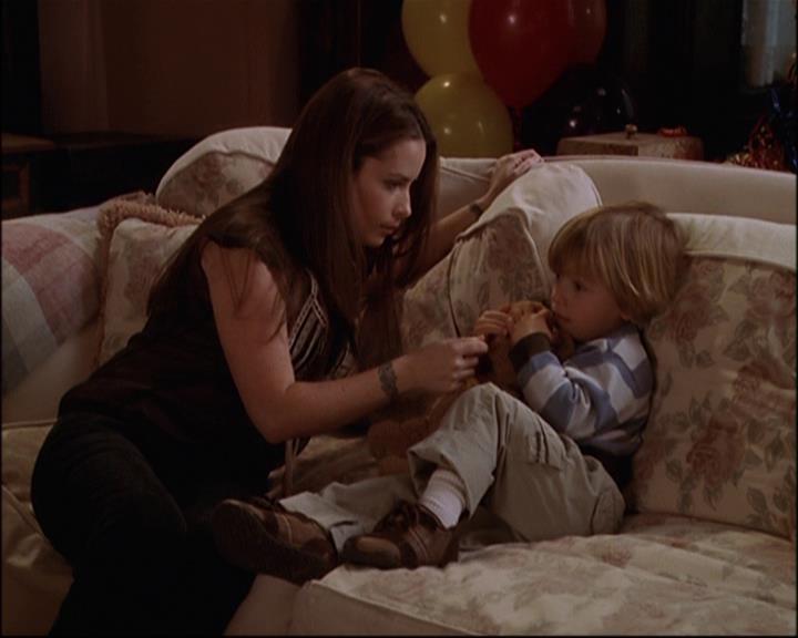 Charmed-Online-dot-net_812PaybacksAWitch2331.jpg Charmed-Online-dot-net_812PaybacksAWitch2331.jpg