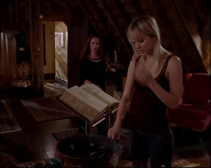 Charmed-Online-dot-814-12AngryZen0457.jpg Charmed-Online-dot-814-12AngryZen0457.jpg