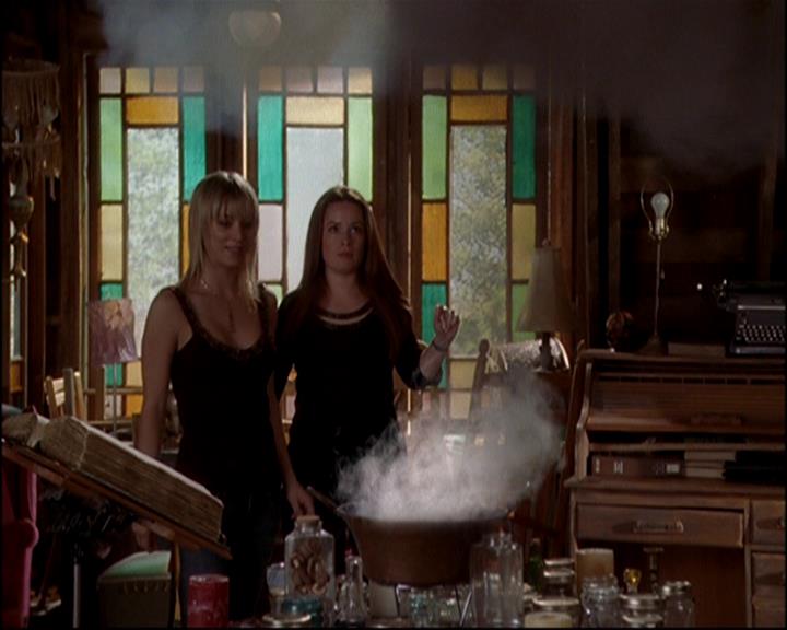 Charmed-Online-dot-814-12AngryZen0495.jpg Charmed-Online-dot-814-12AngryZen0495.jpg