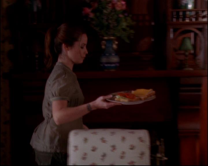 Charmed-Online-dot-815TheLastTemptationOfChristy0828.jpg Charmed-Online-dot-815TheLastTemptationOfChristy0828.jpg