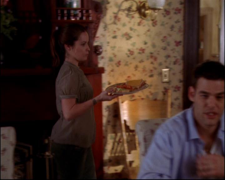 Charmed-Online-dot-815TheLastTemptationOfChristy0829.jpg Charmed-Online-dot-815TheLastTemptationOfChristy0829.jpg