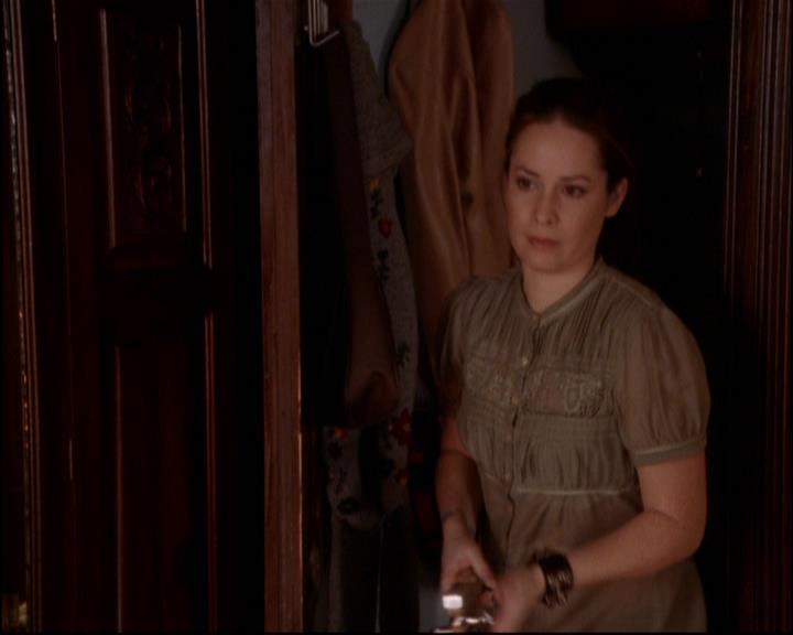 Charmed-Online-dot-815TheLastTemptationOfChristy0883.jpg Charmed-Online-dot-815TheLastTemptationOfChristy0883.jpg