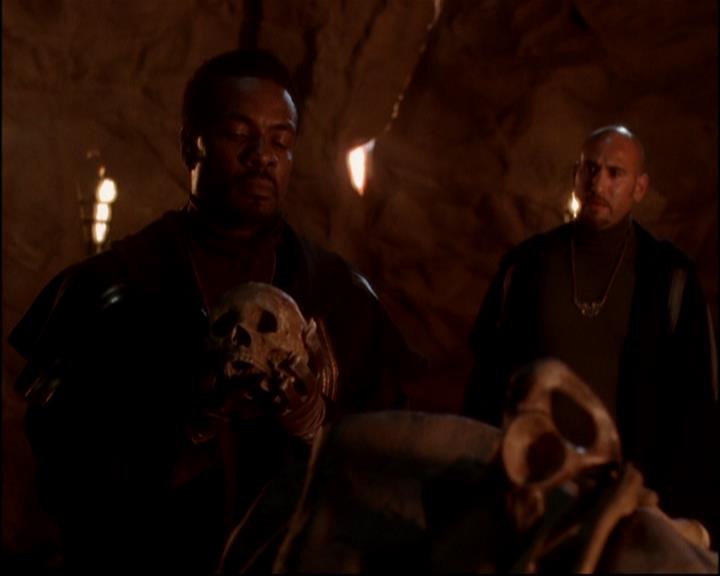 Charmed-Online-dot-815TheLastTemptationOfChristy1061.jpg Charmed-Online-dot-815TheLastTemptationOfChristy1061.jpg