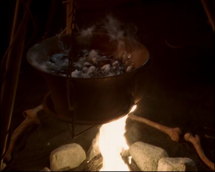 Charmed-Online-dot-815TheLastTemptationOfChristy1374.jpg Charmed-Online-dot-815TheLastTemptationOfChristy1374.jpg