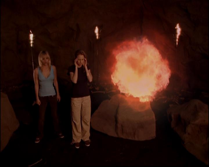 Charmed-Online-dot-815TheLastTemptationOfChristy2034.jpg Charmed-Online-dot-815TheLastTemptationOfChristy2034.jpg