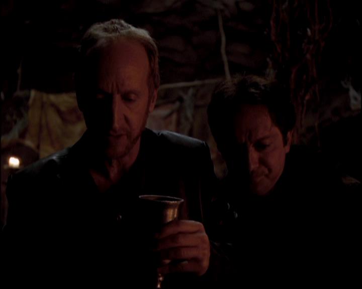 Charmed-Online-dot-816EngagedAndConfused0075.jpg Charmed-Online-dot-816EngagedAndConfused0075.jpg