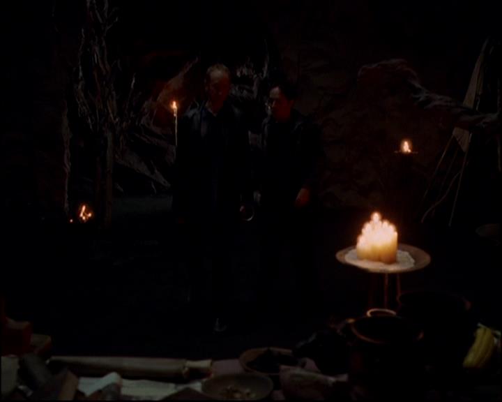 Charmed-Online-dot-816EngagedAndConfused0085.jpg Charmed-Online-dot-816EngagedAndConfused0085.jpg