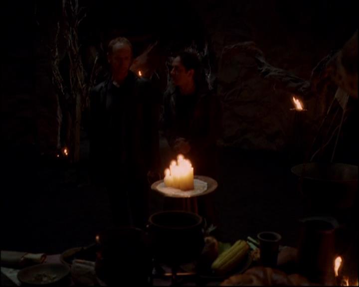 Charmed-Online-dot-816EngagedAndConfused0087.jpg Charmed-Online-dot-816EngagedAndConfused0087.jpg