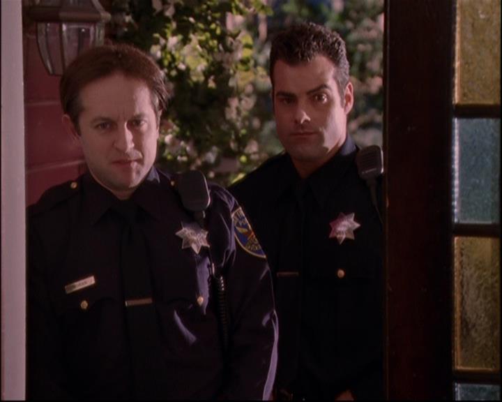 Charmed-Online-dot-816EngagedAndConfused0459.jpg Charmed-Online-dot-816EngagedAndConfused0459.jpg