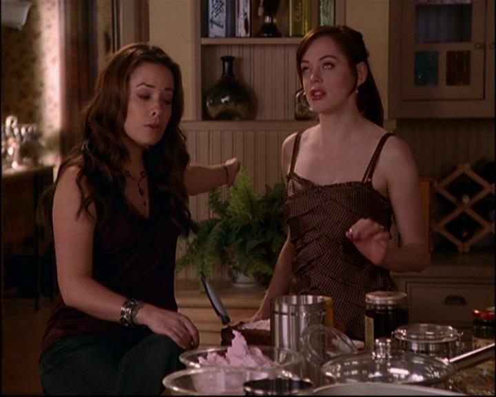 Charmed-Online-dot-816EngagedAndConfused0562.jpg Charmed-Online-dot-816EngagedAndConfused0562.jpg