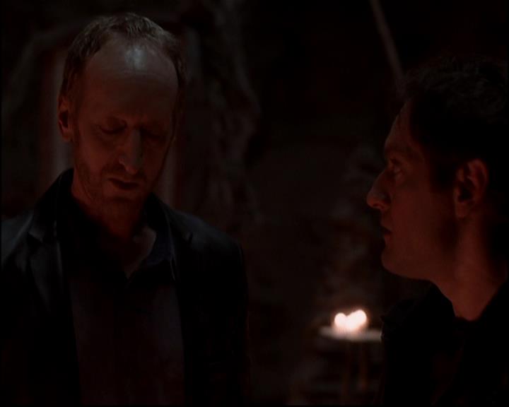 Charmed-Online-dot-816EngagedAndConfused0626.jpg Charmed-Online-dot-816EngagedAndConfused0626.jpg