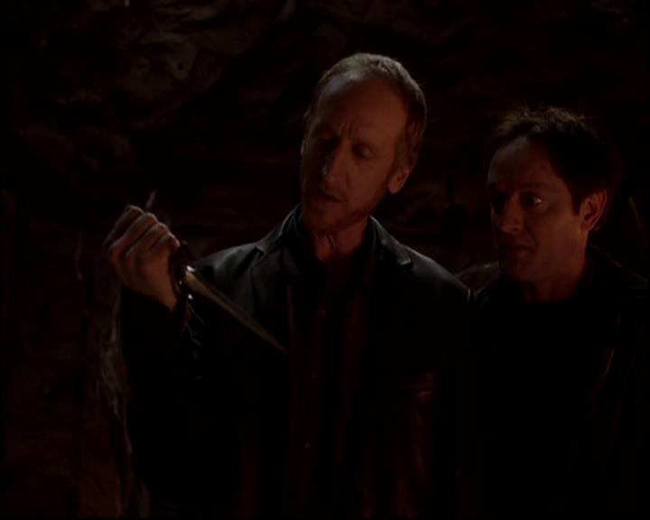 Charmed-Online-dot-816EngagedAndConfused0642.jpg Charmed-Online-dot-816EngagedAndConfused0642.jpg