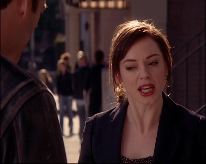 Charmed-Online-dot-816EngagedAndConfused0675.jpg Charmed-Online-dot-816EngagedAndConfused0675.jpg