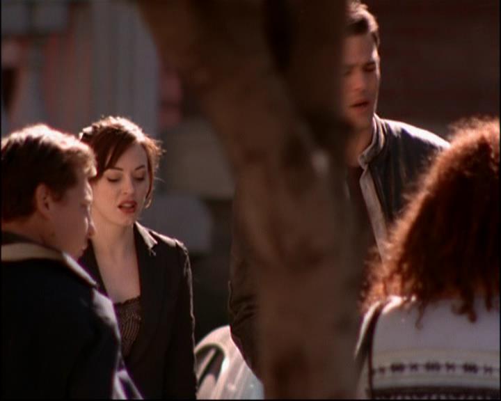 Charmed-Online-dot-816EngagedAndConfused0714.jpg Charmed-Online-dot-816EngagedAndConfused0714.jpg