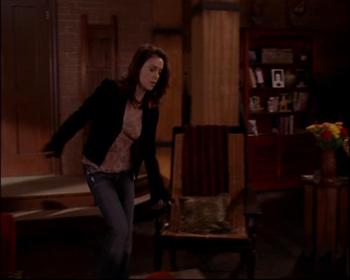 Charmed-Online-dot-816EngagedAndConfused0966.jpg Charmed-Online-dot-816EngagedAndConfused0966.jpg