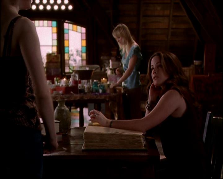 Charmed-Online-dot-816EngagedAndConfused1145.jpg Charmed-Online-dot-816EngagedAndConfused1145.jpg