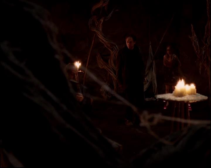 Charmed-Online-dot-816EngagedAndConfused1204.jpg Charmed-Online-dot-816EngagedAndConfused1204.jpg