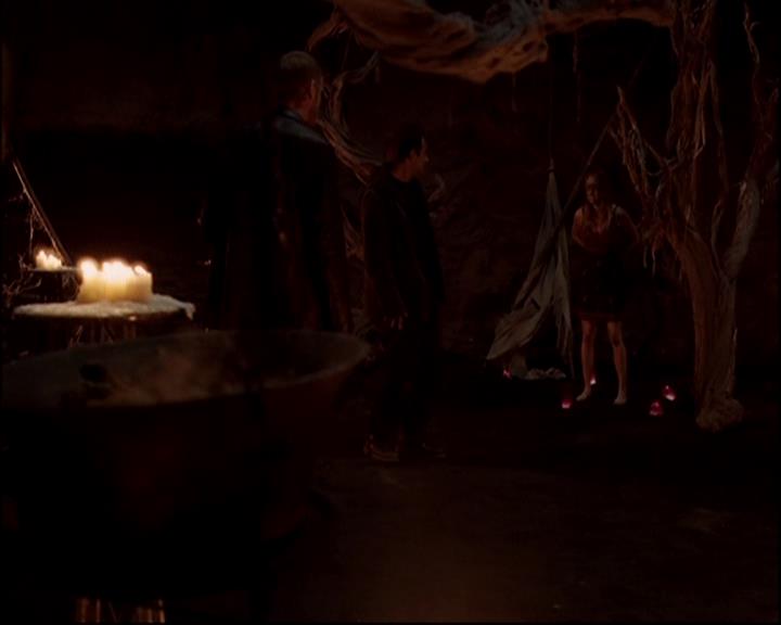 Charmed-Online-dot-816EngagedAndConfused1208.jpg Charmed-Online-dot-816EngagedAndConfused1208.jpg