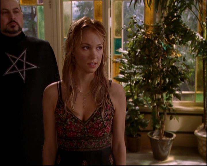 Charmed-Online-dot-816EngagedAndConfused1315.jpg Charmed-Online-dot-816EngagedAndConfused1315.jpg