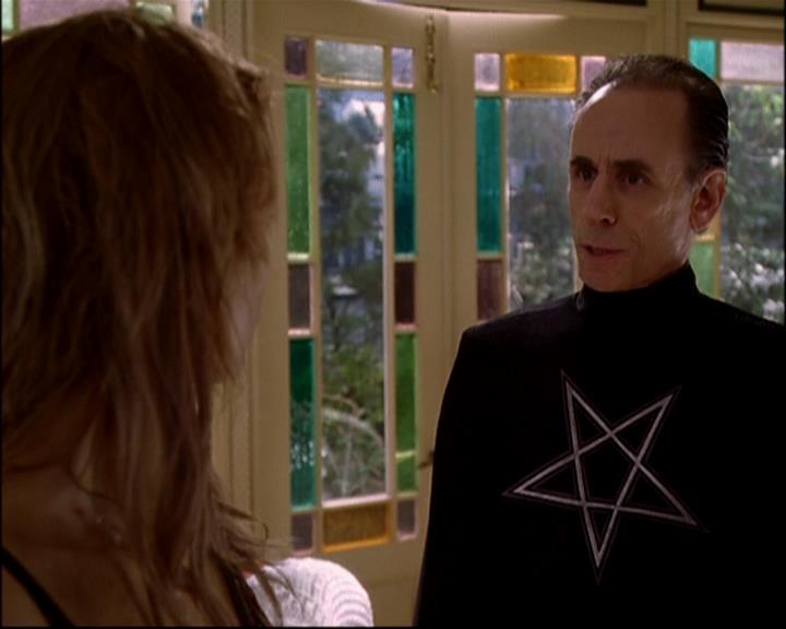 Charmed-Online-dot-816EngagedAndConfused1325.jpg Charmed-Online-dot-816EngagedAndConfused1325.jpg