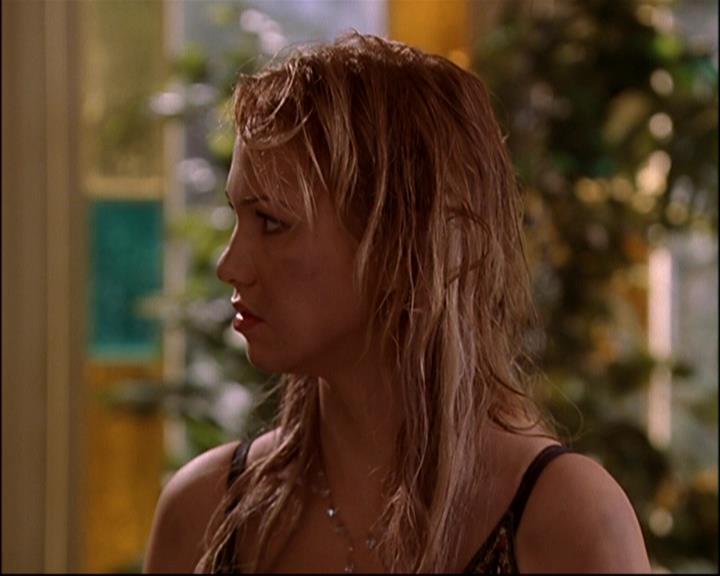 Charmed-Online-dot-816EngagedAndConfused1340.jpg Charmed-Online-dot-816EngagedAndConfused1340.jpg