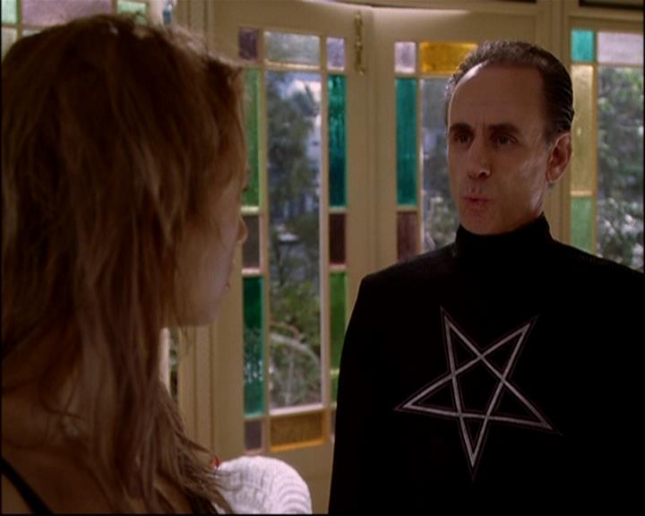 Charmed-Online-dot-816EngagedAndConfused1350.jpg Charmed-Online-dot-816EngagedAndConfused1350.jpg