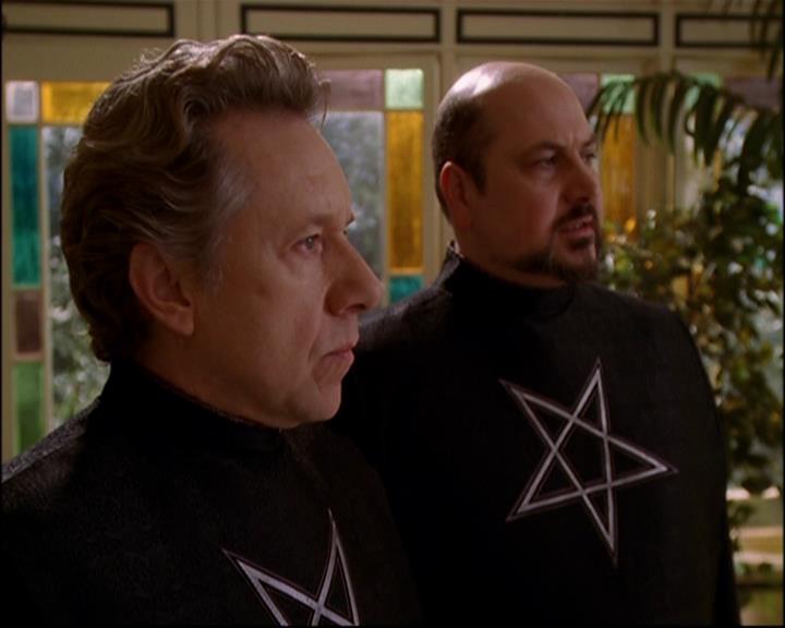 Charmed-Online-dot-816EngagedAndConfused1355.jpg Charmed-Online-dot-816EngagedAndConfused1355.jpg