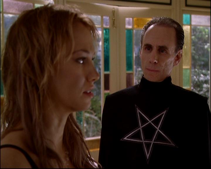 Charmed-Online-dot-816EngagedAndConfused1366.jpg Charmed-Online-dot-816EngagedAndConfused1366.jpg