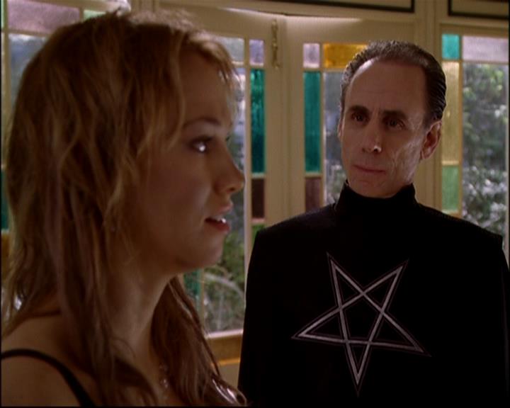 Charmed-Online-dot-816EngagedAndConfused1367.jpg Charmed-Online-dot-816EngagedAndConfused1367.jpg