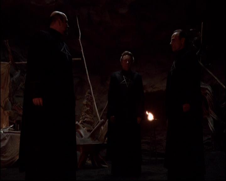 Charmed-Online-dot-816EngagedAndConfused1557.jpg Charmed-Online-dot-816EngagedAndConfused1557.jpg