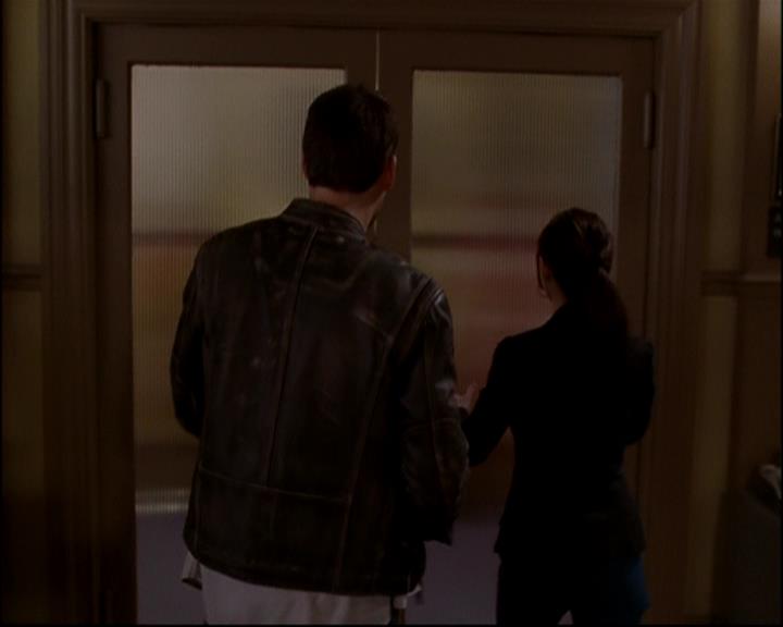 Charmed-Online-dot-816EngagedAndConfused1573.jpg Charmed-Online-dot-816EngagedAndConfused1573.jpg