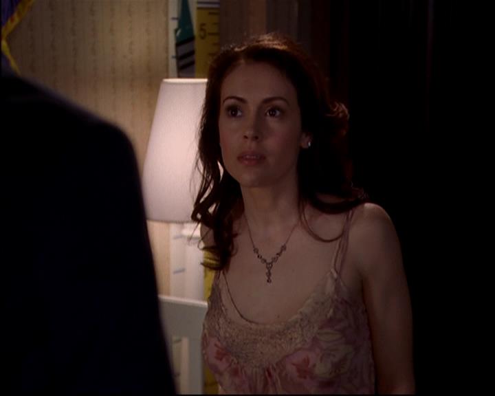 Charmed-Online-dot-816EngagedAndConfused1674.jpg Charmed-Online-dot-816EngagedAndConfused1674.jpg