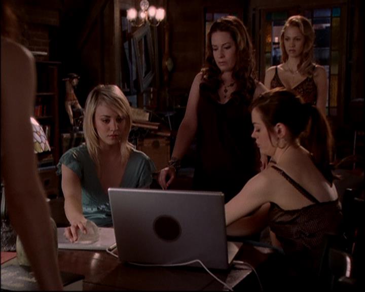 Charmed-Online-dot-816EngagedAndConfused1694.jpg Charmed-Online-dot-816EngagedAndConfused1694.jpg